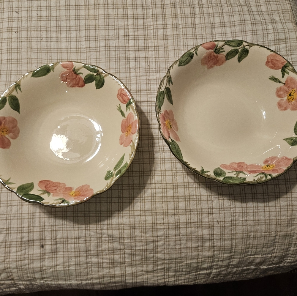 A Pair Of Vintage Desert Rose Vegetable Serving Dishes.